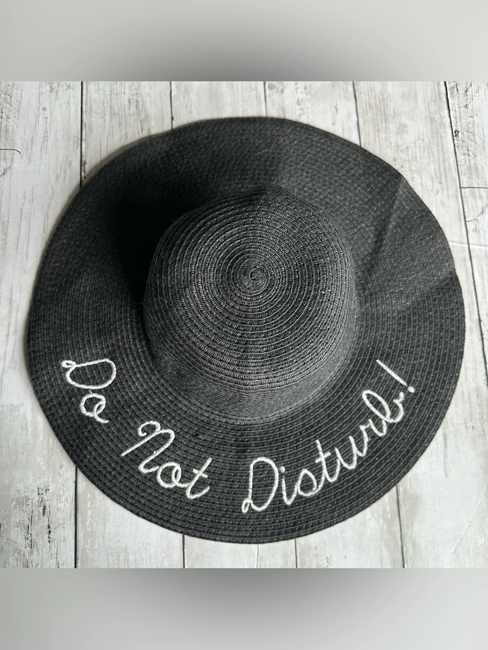 PREOWNED FLOPPY BEACH HAT BLACK WHITE DO NOT DISTURB